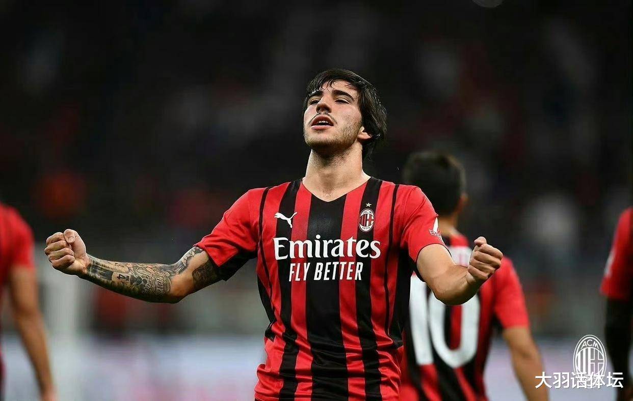 转折点！AC米兰战术微调，法国杯清晨攻防权衡，话题不断，赛程密集仍需轮换(米兰德比51意大利解说)-尊龙在线入口