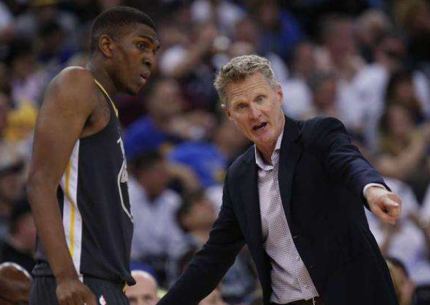 摩纳哥训练开放日，关键时刻单刀错失引欢呼，德甲在即，球队文化再被提及 