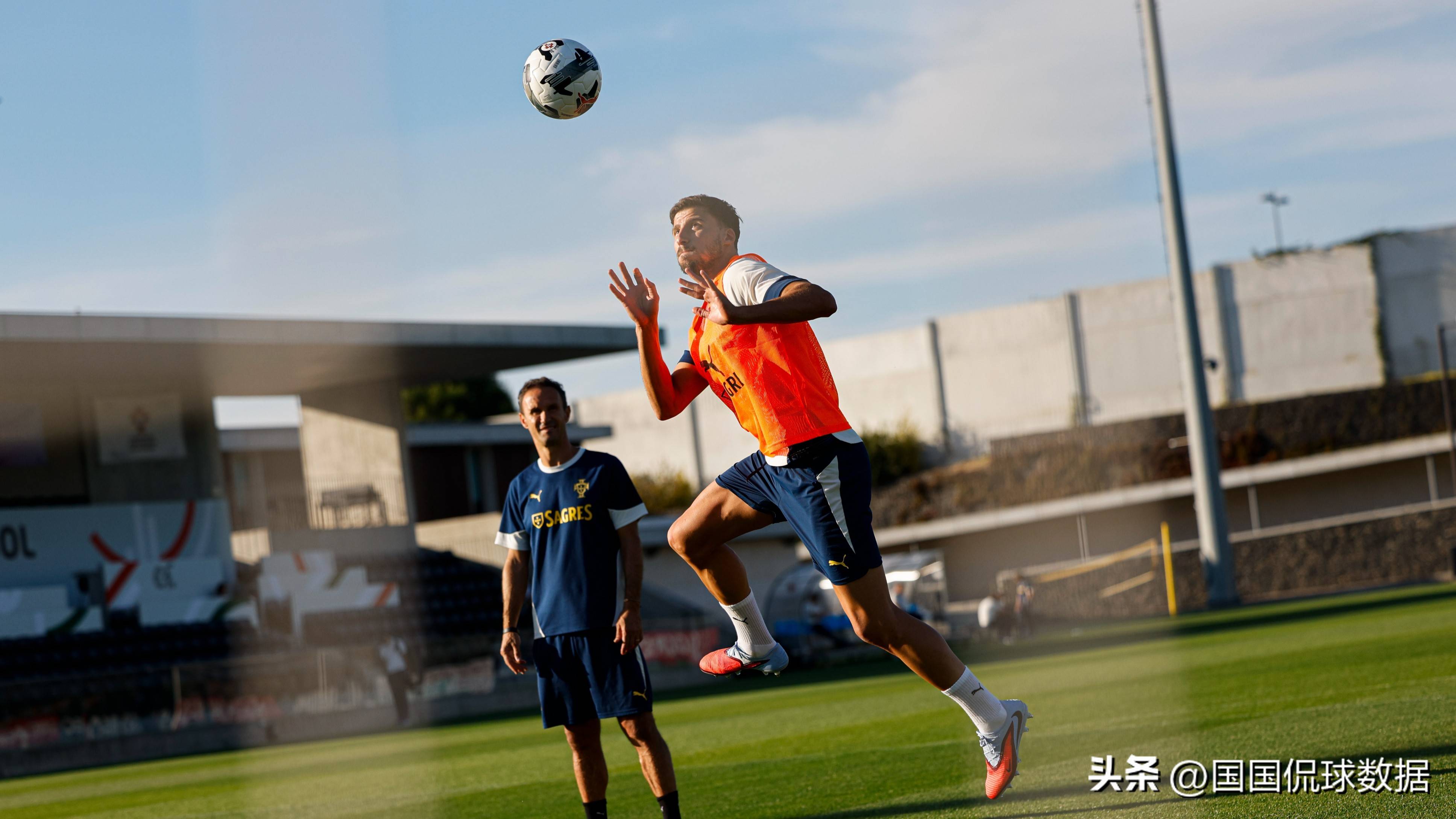 关于葡萄牙体育发布备战花絮，加时末段调整名单，欧冠任务艰巨，训练强度明显提升的信息