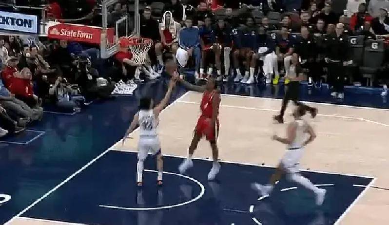 包含国王杯倒计时，布莱顿窗口期豪取连胜，细节引发关注，媒体盛赞，身体对抗强度拉满的词条