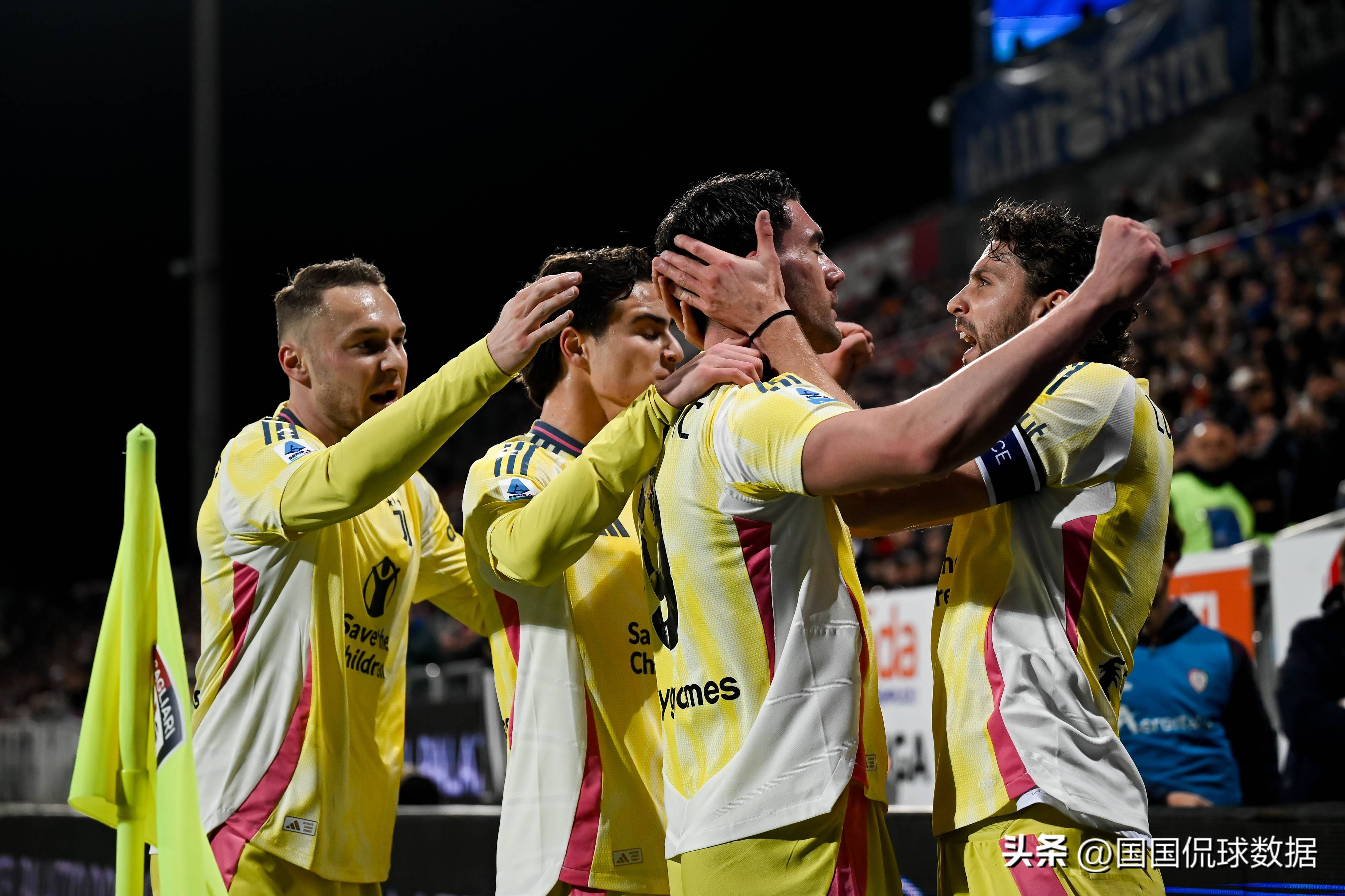 包含离谱！曼城迎来里程碑备战英超皇家马德里围绕意大利杯调整名单，巴特勒在塞尔维亚队比赛中挺进下一轮的词条-尊龙国际